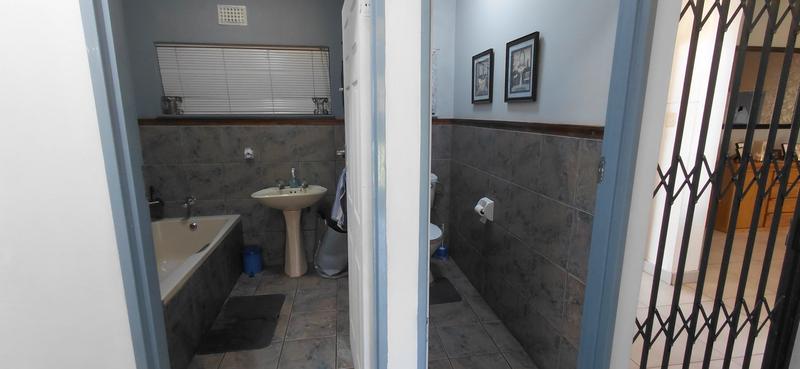 4 Bedroom Property for Sale in Universitas Ridge Free State